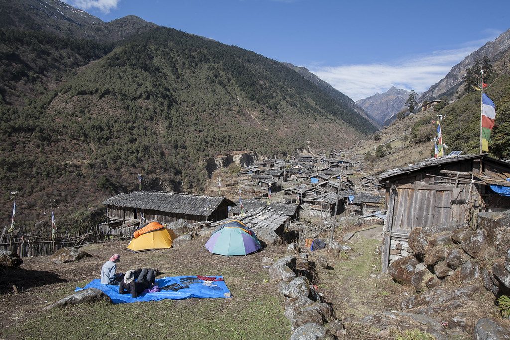 In Nepal’s high Himalayas, a year of work must be done in two months