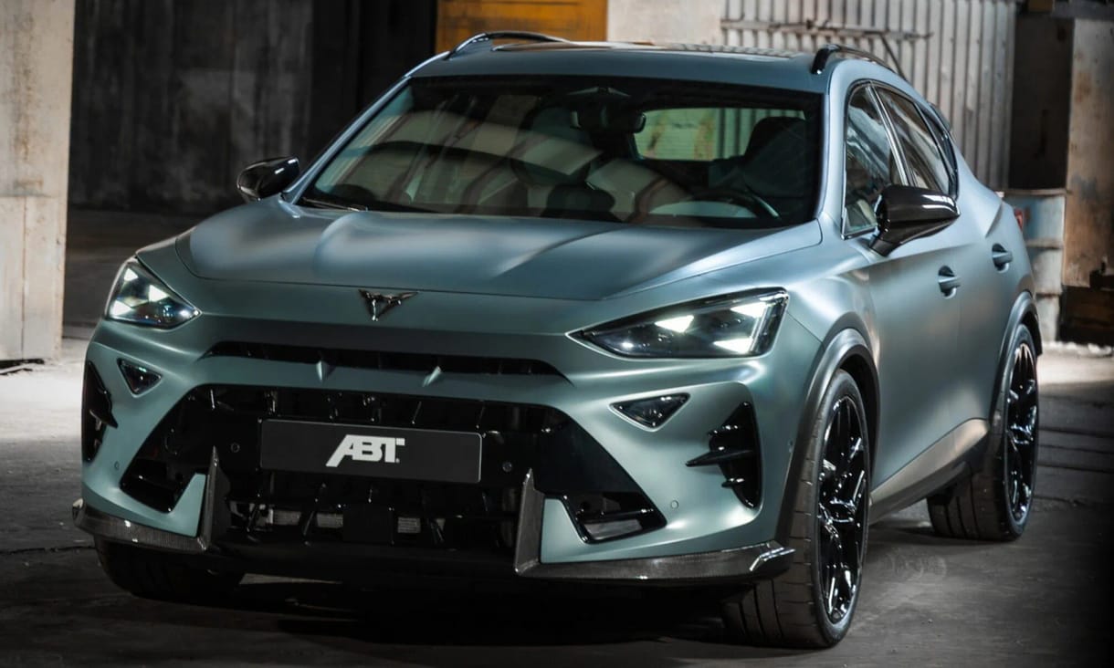 Сердце из Дьёра, испанский темперамент: новейшая 5-цилиндровая Cupra дебютировала с 635 л.с.