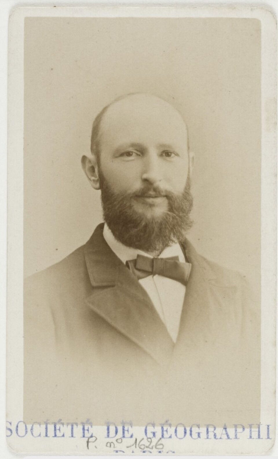 Эрвин Книппинг (1844–1922) на фотографии, использованной на открытке, которую он отправил из Токио. Он был пионером современной метеорологии в Японии, и его исследования в то время достигли международной научной аудитории. (Исторический материал, воспроизведено с разрешения)